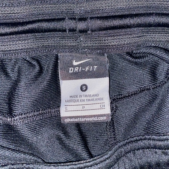 Nike soccer shorts - Picture 3 of 3